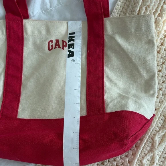 GAP Two-Tone Canvas Tote in Cream and Red - Picture 7 of 7
